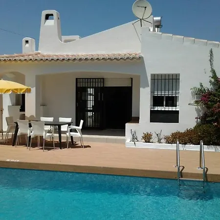 Rua Julio Dinis T14 Villa